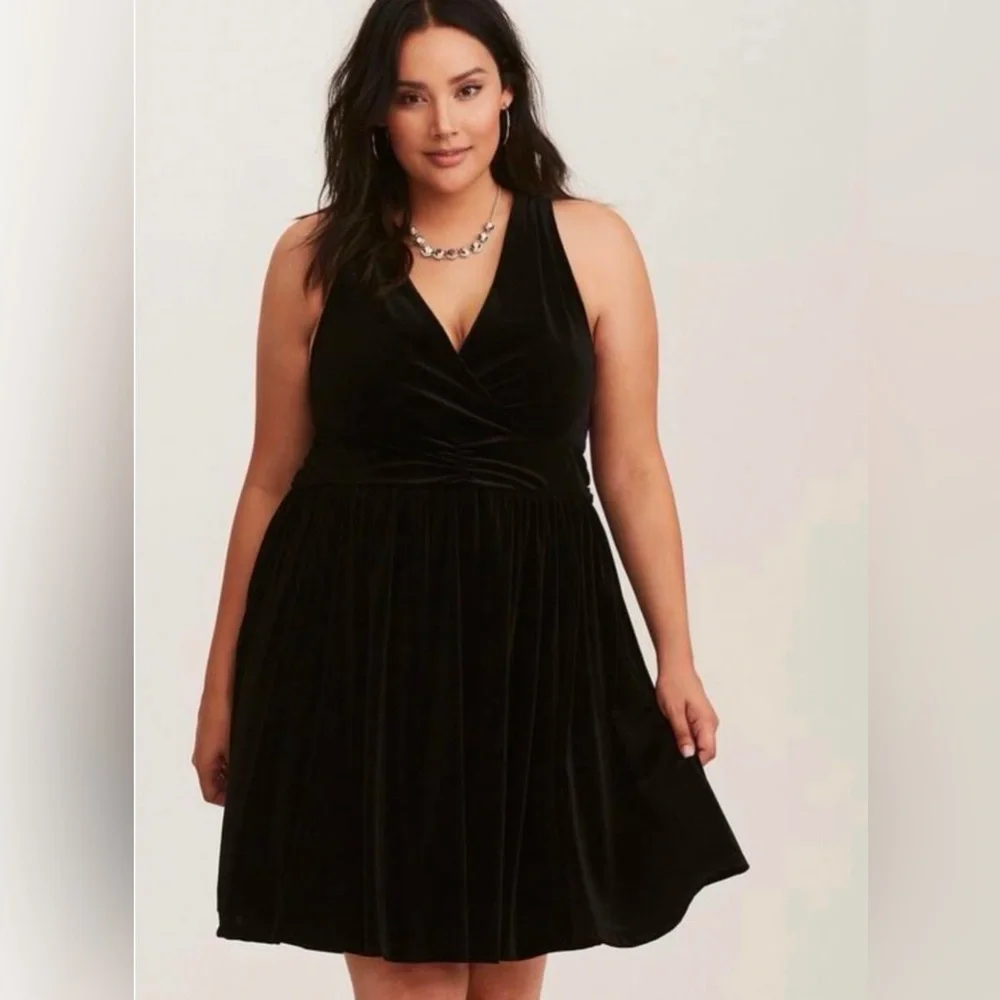 Torrid Black Velvet Surplice Crisscross Back Dress- Size 2-2X - Picture 2 of 13